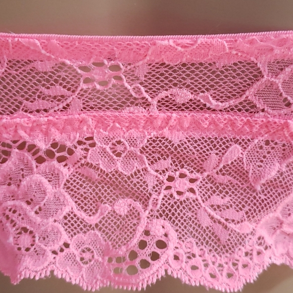 3 PINK VS Bra Tops - Picture 3 of 13